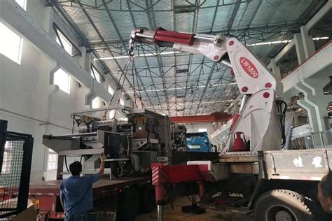 高空吊装-上海晶利起重设备安装工程有限公司