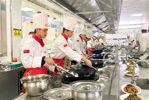 上海厨师培训学费多少钱一个月？_新东方烹饪教育（上海校区）【官网】