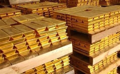民工挖出3箱“黄金”文物，值50亿元，专家：不属于你，赶紧上交__财经头条