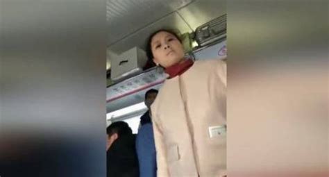 高铁上的沧州大姐叫什么 高铁上对吃泡面男子恶语相向-为什么