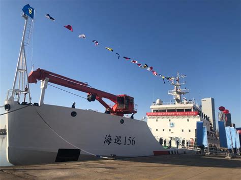 具有破冰功能的大型航标船“海巡156”轮在天津列编-新华网