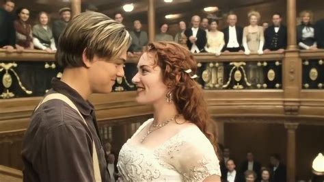 《泰坦尼克号》结尾，这个长镜头将爱情的凄美推到极致，感人泪下