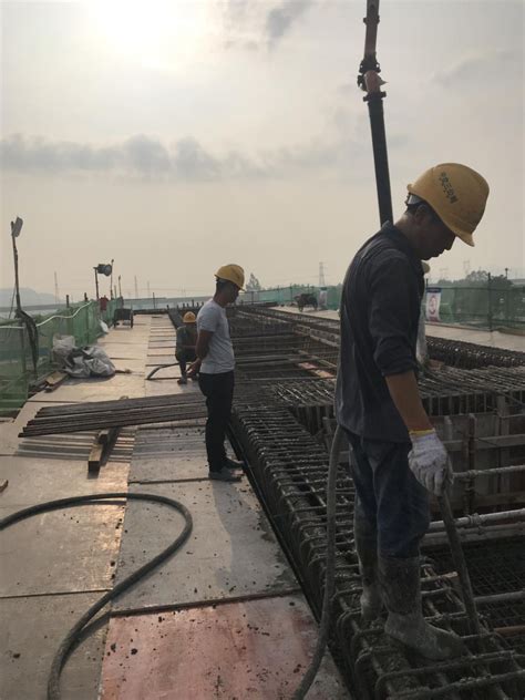 中交三公局一公司清远项目互通桥梁C匝道3-5跨底板混凝土浇筑完成 - 中国混凝土网