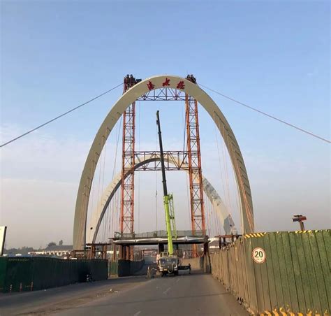 哈市安阳路支线桥盖梁完成施工 预计7月中旬通车_手机新浪网