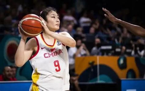 中国女篮拼到了最后！超额完成任务银牌重回巅峰，男篮需多学习|中国女篮|男篮|李梦_新浪新闻