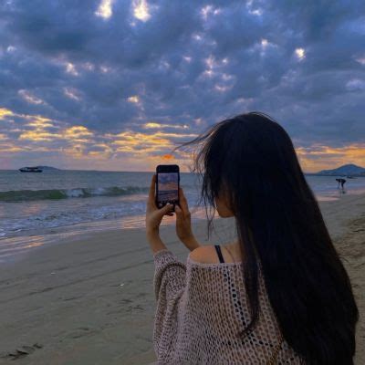 头像意境温柔女生背影