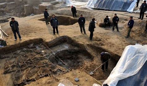 中国收藏网---新闻中心--考古人员山东发现西周古城遗址 出土珍贵陶俑（图）