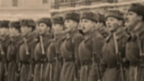1941年11月7日的红场阅兵仪式，更像是一次悲壮的誓师大会_凤凰网视频_凤凰网