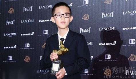 10岁孔维一获得最佳新演员奖 孔维一个人资料父母做什么的_明星八卦_海峡网