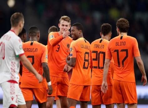 欧洲杯-荷兰vs乌克兰首发：德容、德佩、维纳尔杜姆先发出战-直播吧zhibo8.cc