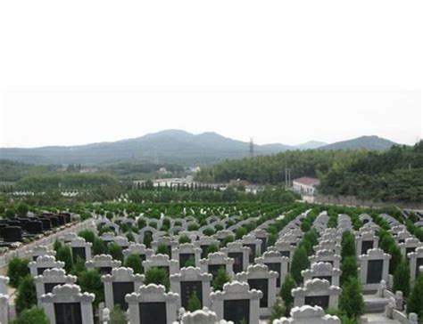 如何选择好墓地 内外环境都要看 北京墓地哪里环境好价格适中-周易算命网