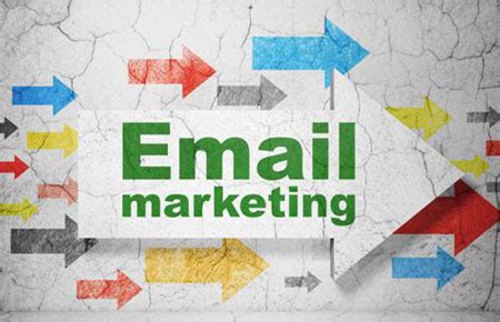 电子邮件营销创造了最有效的营销手段 - Benchmark 满客邮件