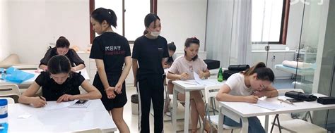 上海专业美妆培训学费多少-上海专业美妆素描班