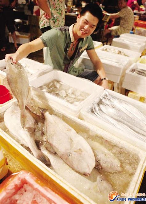 开渔后厦门水产市场鱼鲜品种逐渐增多 价格也大幅下调 - 城事 - 东南网厦门频道