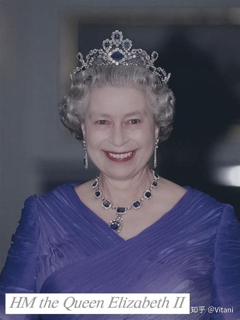 欧洲王室的王冠，每一顶都美的惊艳，看一眼便已知足