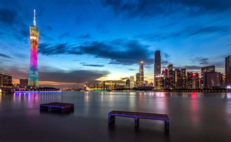 武汉城市风光高楼夜景高清图片下载-正版图片500597808-摄图网