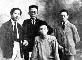 百年五四 诗意青春 | 游行的队伍 向前_广州铁路运输分院