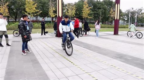 骑自行车的人骑自行车第一人称视角运动相机_3840X2160_高清视频素材下载(编号:7332610)_实拍视频_光厂(VJ师网) www ...