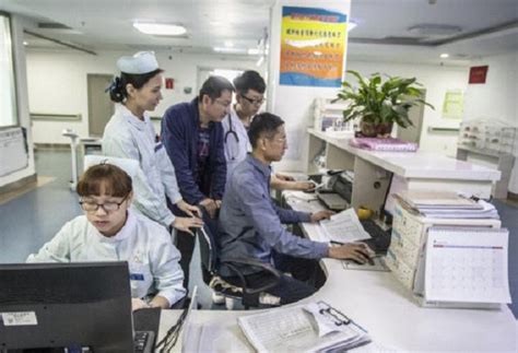 吉林省吉林市审计局实地查看医院管理信息系统使用情况_审计署网站