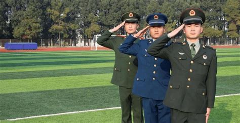 美国西点军校举行毕业典礼 _深圳新闻网