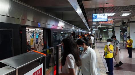 今起地铁8号线永泰庄站、13号线上地站等采取封站措施_北京日报网