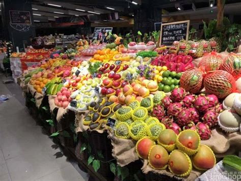 超市内景,蔬菜水果区,零售百货,各行各业,摄影,汇图网www.huitu.com