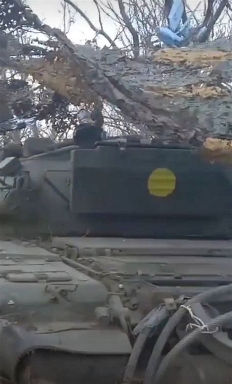 乌军T-64逃过一劫：表现抢眼的“柳叶刀”，其实是俄军背后的无奈|柳叶刀|俄军|飞弹_新浪新闻