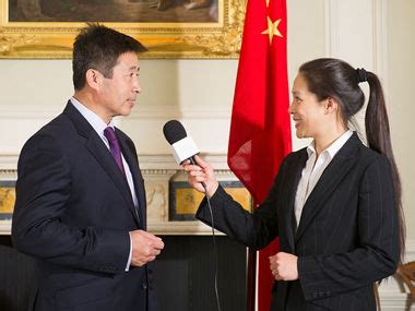 新闻记者的基本功—采访与写作 - 中国人民大学教务处