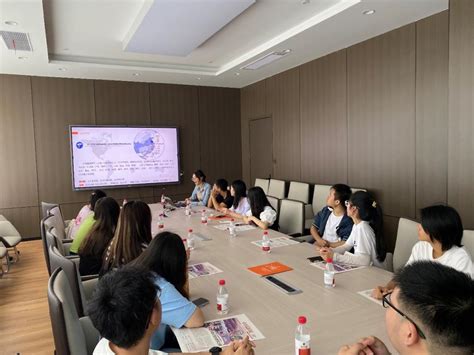 数字财商学院赴珍岛信息技术（上海） 股份有限公司交流考察