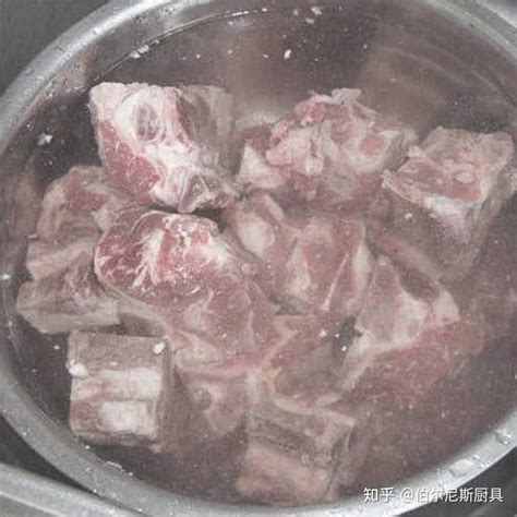 解冻肉万万不可泡水，大厨教我这样做，解冻快，还和鲜肉一样好吃__凤凰网