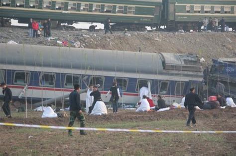 史上伤亡最重！台铁列车脱轨事故已造成50人罹难_凤凰网视频_凤凰网