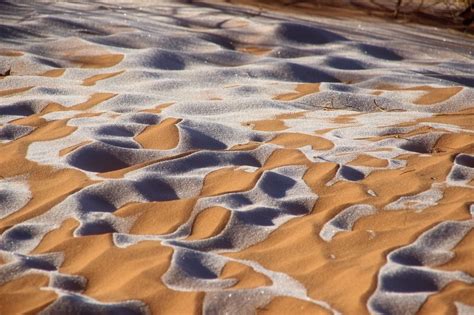 新疆塔克拉玛干沙漠迎来罕见强降雪【4】--图片频道--人民网