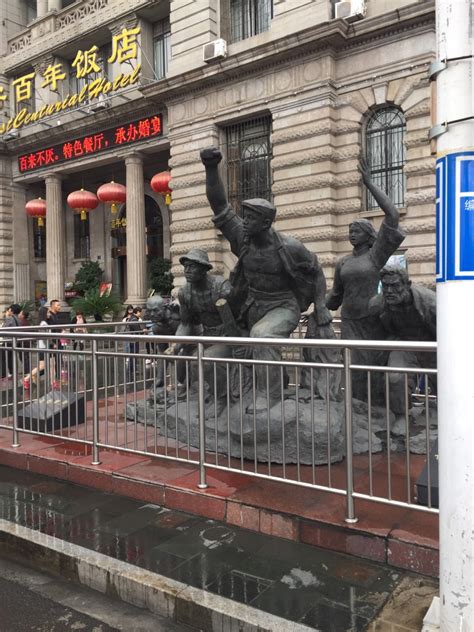 有名的武汉江汉路步行街旅游景点真实照片风景图片_配图网