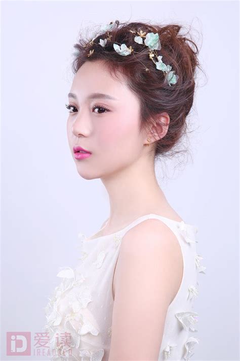 扎丸子甜美女生头像夏天