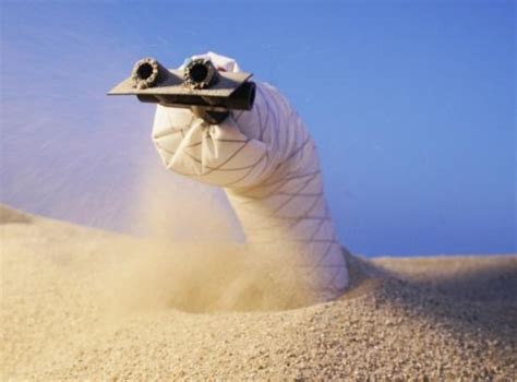 科学家从大自然中汲取灵感 开发出能钻过柔软沙地的蛇形机器人-同心智造网