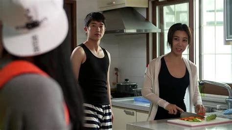 韩国伦理电影《温柔的嫂子3》小叔子和嫂子之间不得不说的情感_凤凰网娱乐_凤凰网