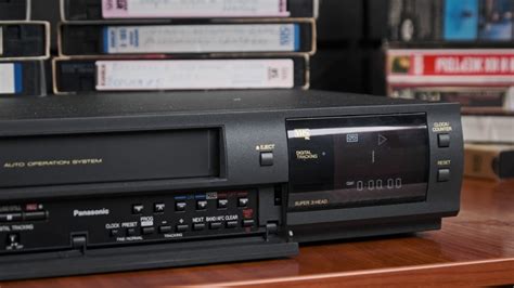 VHS录像带的堆叠作为背景旧录相高清图片下载-正版图片504171809-摄图网