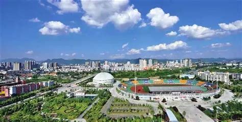 以建设海绵城市为载体 秀山打造武陵山区最美城市_重庆频道_凤凰网