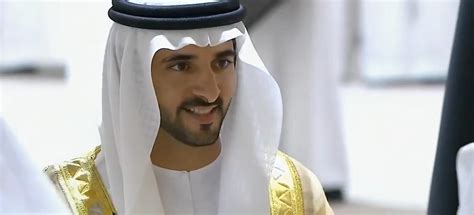 迪拜王子如何花费他的4亿美元，动物是他的最爱，车上必须有黄金 - 知乎