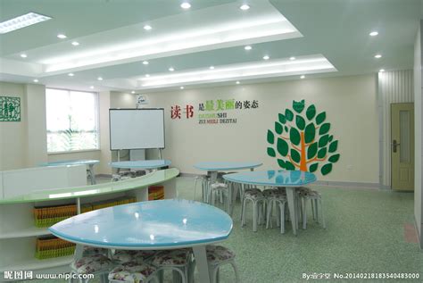 龙华区图书馆少儿阅览室揭牌，孩子们今后读书更方便啦！_深圳新闻网