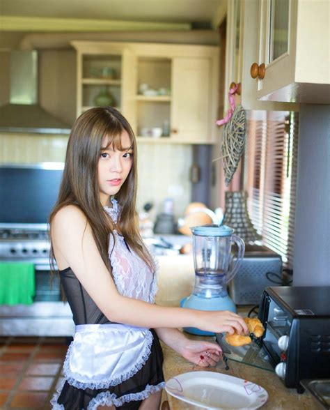 女仆泳衣甜美女生头像