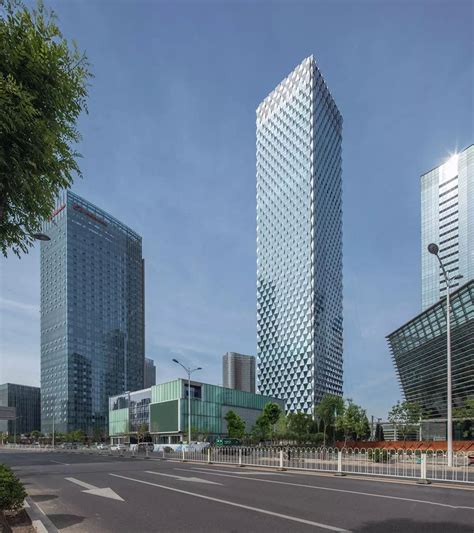 琶洲 阿里中心 电商总部 整层2708方 精装修 一线江景