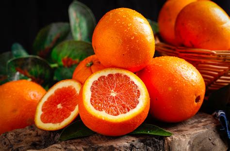 橙子吃多了会怎么样 橙子一天吃几个最好_彩牛养生
