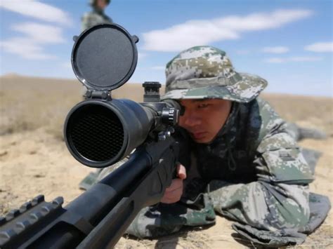 军事丨美国最新一代“短剑”冲锋枪，黑水特别公司正在试用|保险_新浪新闻