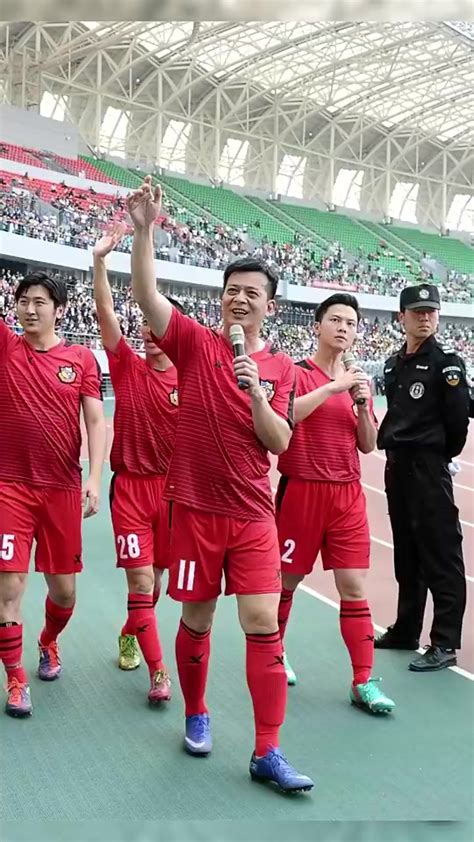 欧冠全明星VS中国香港明星足球队上海开赛-凤凰新闻