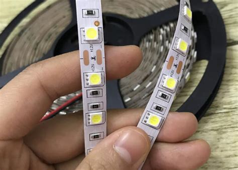怎样选择好的LED灯带？_上海品牌设计制作公司