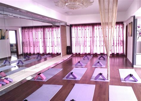 「每日瑜伽」首家实体店北京开业，线上健身APP落地线下是趋势还是坑？-36氪