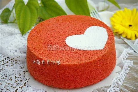 红丝绒蛋糕（八寸圆模）的做法_菜谱_香哈网