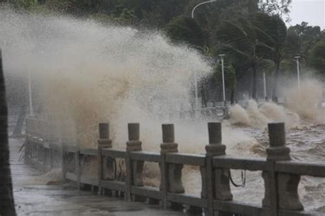 台风“尼格”减弱为强热带风暴，三亚今明两天天气……