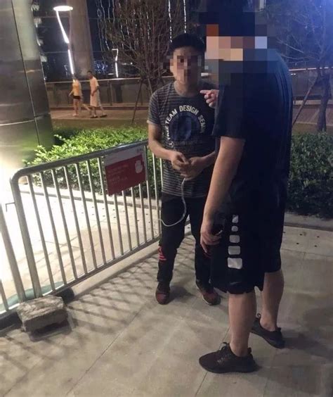 男人被男人摸是什么体验？